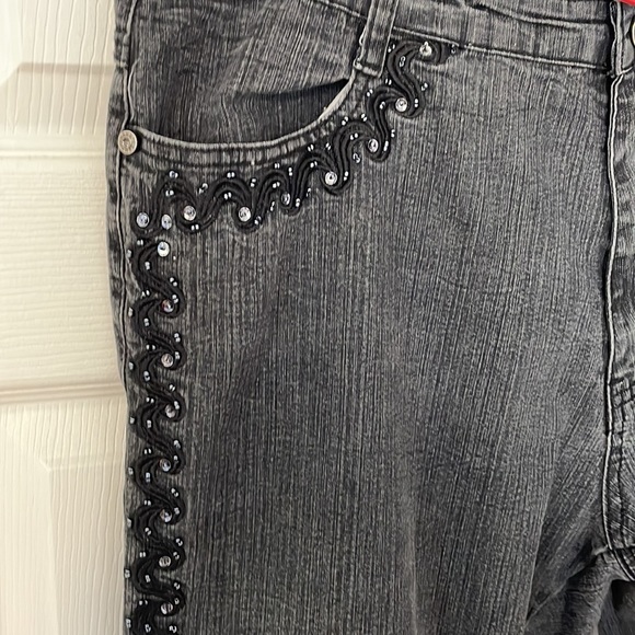 Cosmopolitan Jeans - Picture 7 of 8